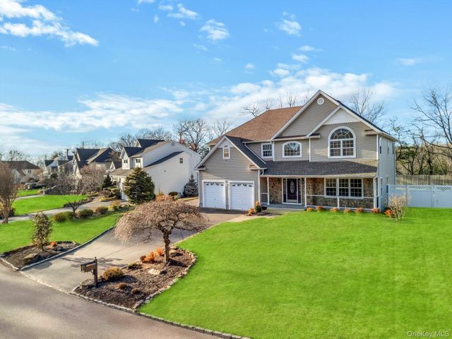 1 Crystal Court, Smithtown, NY 11787