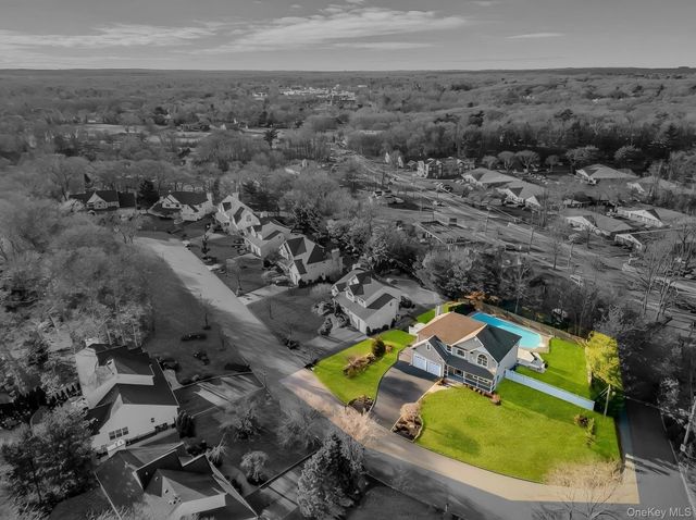 1 Crystal Court, Smithtown, NY 11787