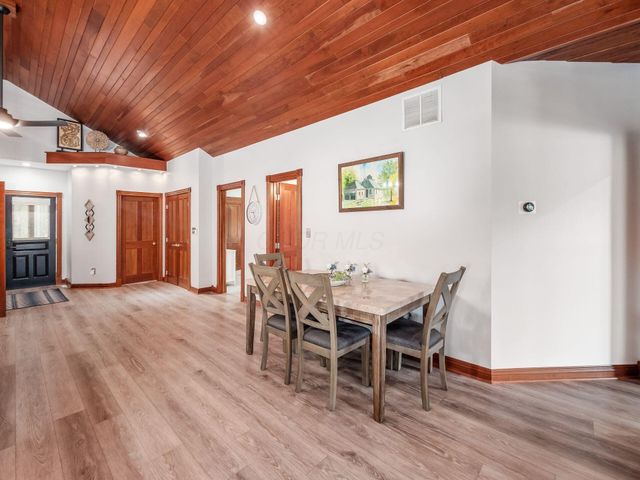 3081 Greenlawn Avenue NE, Millersport, OH 43046