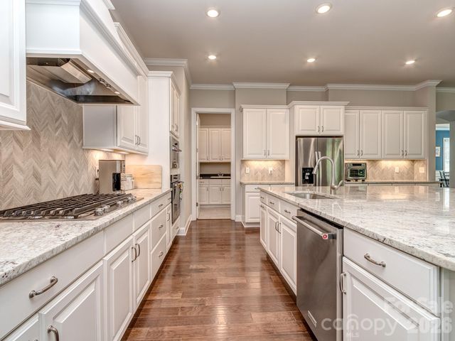 121 Enclave Boulevard, Matthews, NC 28104