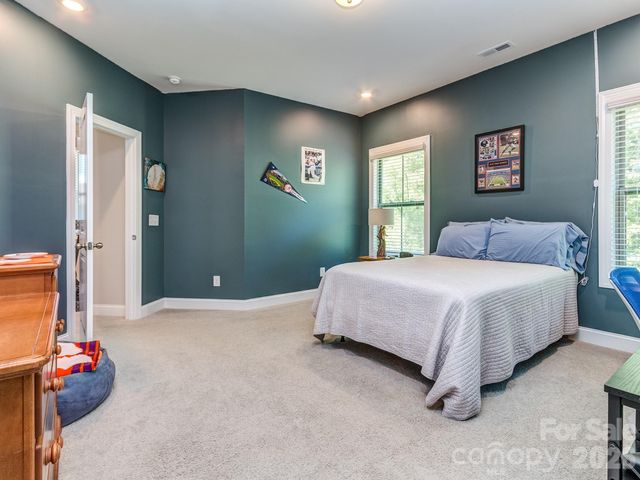121 Enclave Boulevard, Matthews, NC 28104