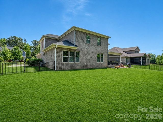 121 Enclave Boulevard, Matthews, NC 28104