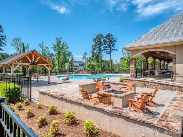 121 Enclave Boulevard, Matthews, NC 28104