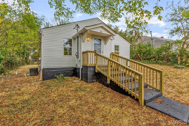 303 Cordia Avenue, Potosi, MO 63664