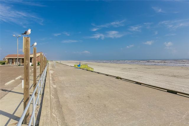 14825 Windward Dr 201, Corpus Christi, TX 78418