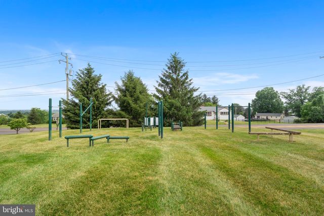 204 HORSESHOE RD, Schwenksville, PA 19473