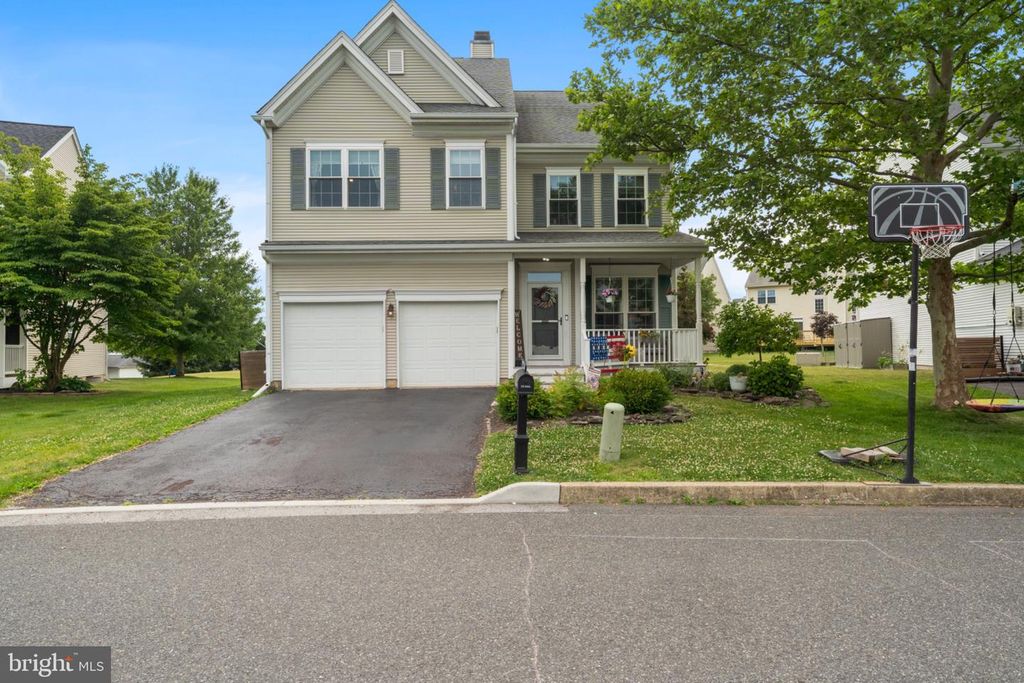 204 HORSESHOE RD, Schwenksville, PA 19473