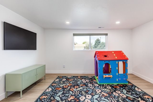 10251 S 535 E, Sandy, UT 84070