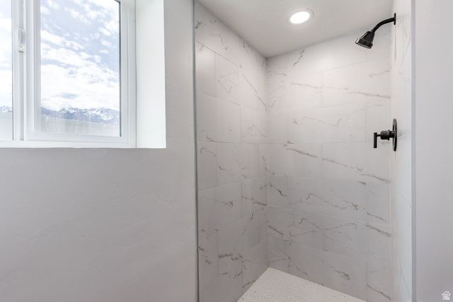 10251 S 535 E, Sandy, UT 84070