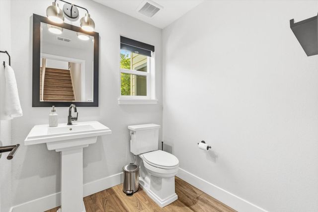 1019 D St, Sacramento, CA 95814