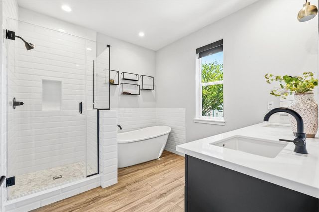 1019 D St, Sacramento, CA 95814