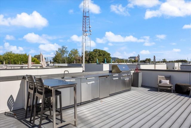 1019 D St, Sacramento, CA 95814