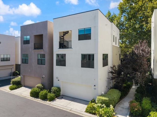 1019 D St, Sacramento, CA 95814