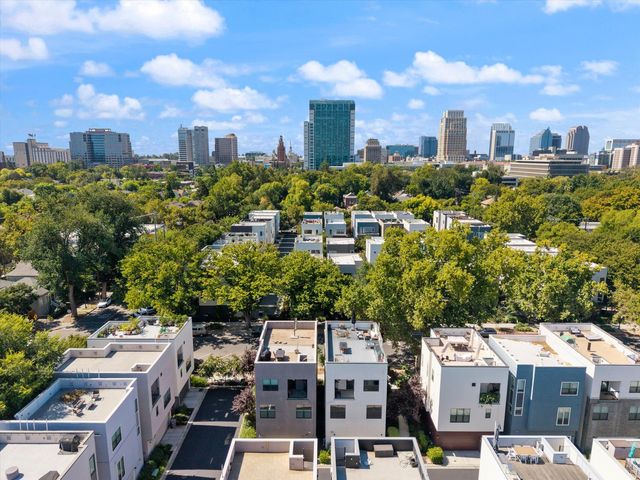 1019 D St, Sacramento, CA 95814