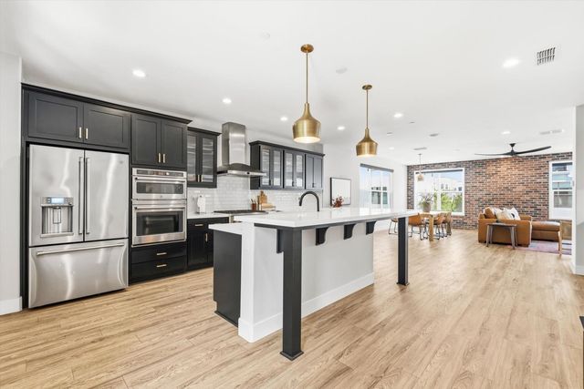 1019 D St, Sacramento, CA 95814