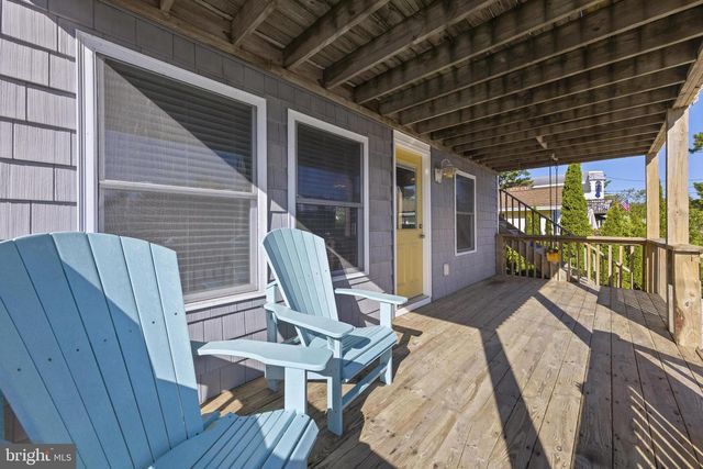 21 E 9 ST, Barnegat Light, NJ 08006