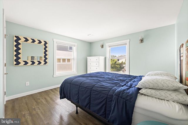 21 E 9 ST, Barnegat Light, NJ 08006