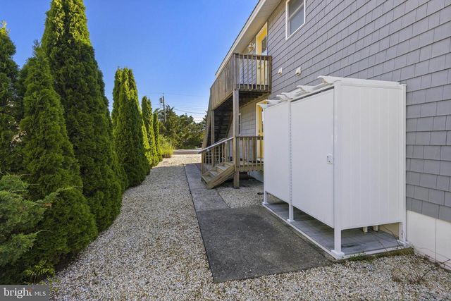 21 E 9 ST, Barnegat Light, NJ 08006