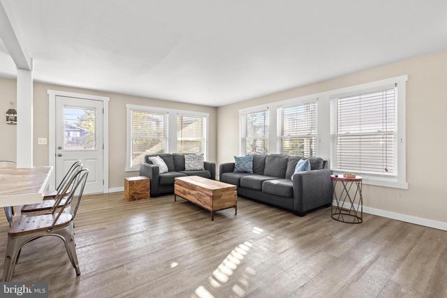 21 E 9 ST, Barnegat Light, NJ 08006