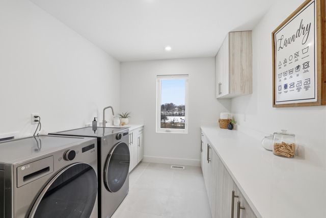 9597 Sandra Lane, Minnetonka, MN 55305