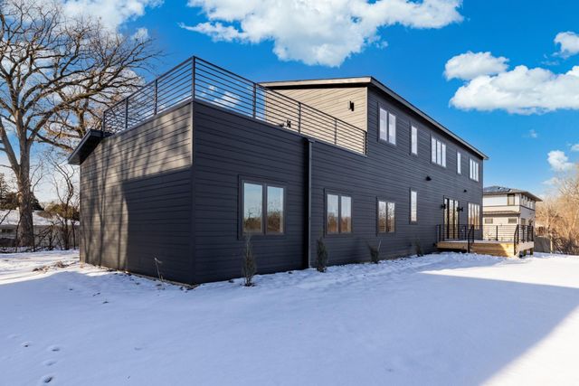 9597 Sandra Lane, Minnetonka, MN 55305