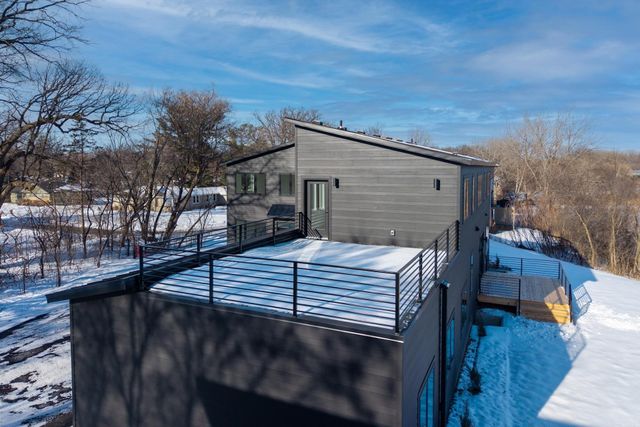 9597 Sandra Lane, Minnetonka, MN 55305