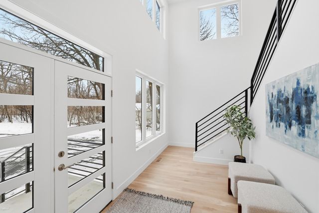 9597 Sandra Lane, Minnetonka, MN 55305