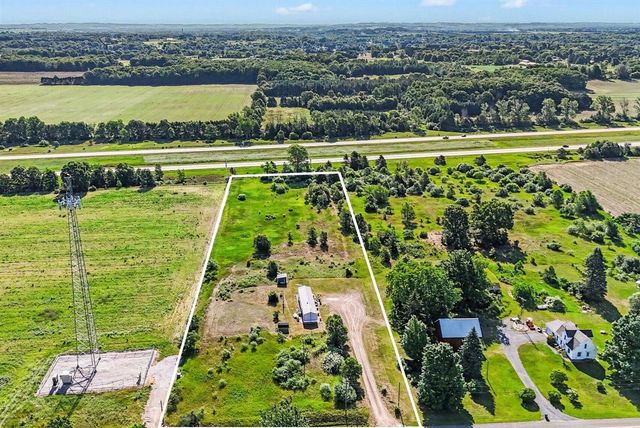 3598 N 64th Avenue, Hart, MI 49420