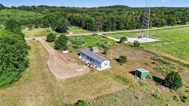 3598 N 64th Avenue, Hart, MI 49420