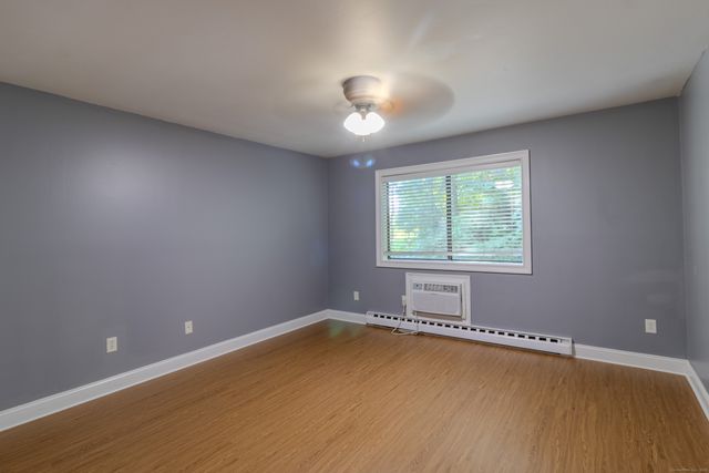 38 Padanaram Avenue 24, Danbury, CT 06811