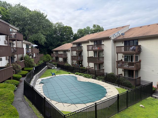 38 Padanaram Avenue 24, Danbury, CT 06811