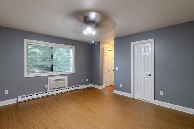 38 Padanaram Avenue 24, Danbury, CT 06811