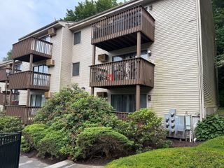38 Padanaram Avenue 24, Danbury, CT 06811