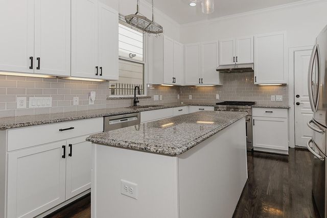 5233 Cornish Street C, Houston, TX 77007