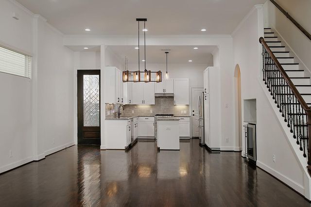 5233 Cornish Street C, Houston, TX 77007