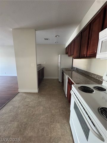 5188 River Glen Drive 458, Las Vegas, NV 89103