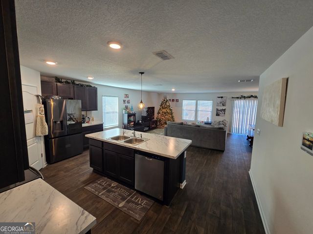 108 Landing Boulevard, Woodbine, GA 31569