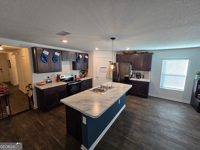 108 Landing Boulevard, Woodbine, GA 31569