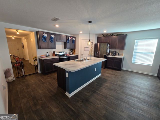 108 Landing Boulevard, Woodbine, GA 31569