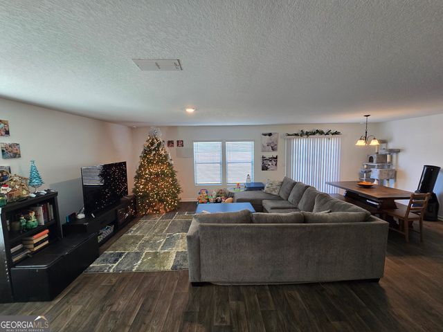 108 Landing Boulevard, Woodbine, GA 31569