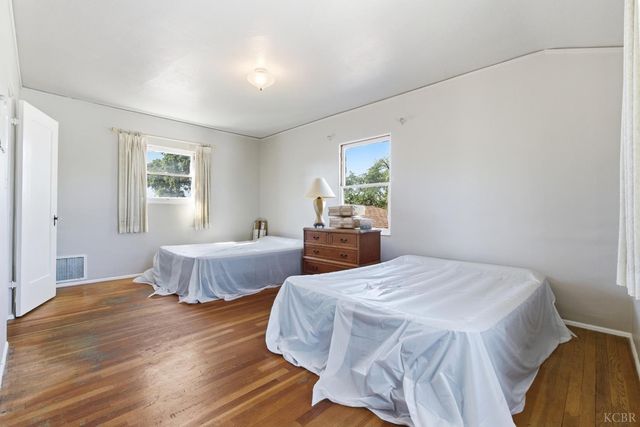 1512 Kaweah Street, Hanford, CA 93230