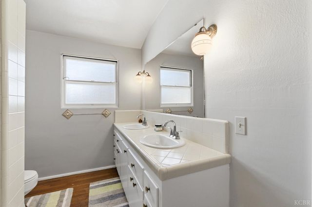 1512 Kaweah Street, Hanford, CA 93230