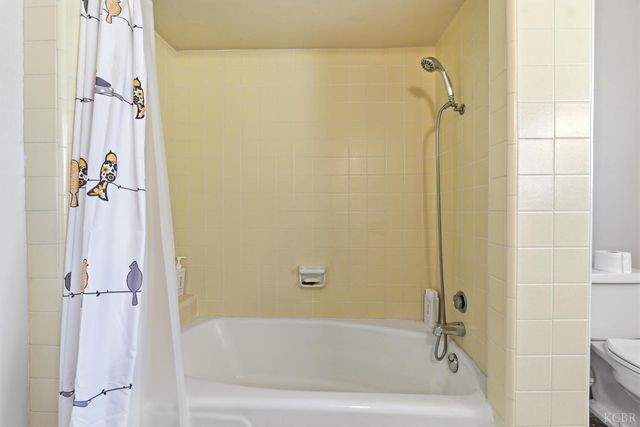 1512 Kaweah Street, Hanford, CA 93230