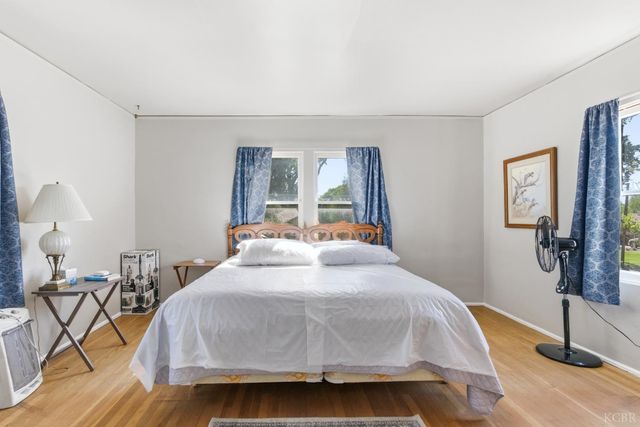 1512 Kaweah Street, Hanford, CA 93230