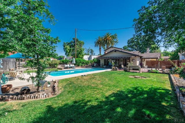 1512 Kaweah Street, Hanford, CA 93230