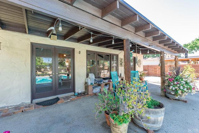 1512 Kaweah Street, Hanford, CA 93230