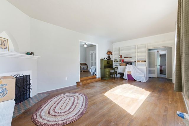 1512 Kaweah Street, Hanford, CA 93230