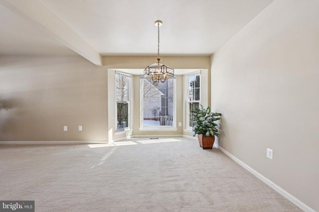 9395 CLOVERHILL CT, Manassas, VA 20110