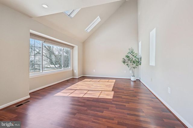 9395 CLOVERHILL CT, Manassas, VA 20110