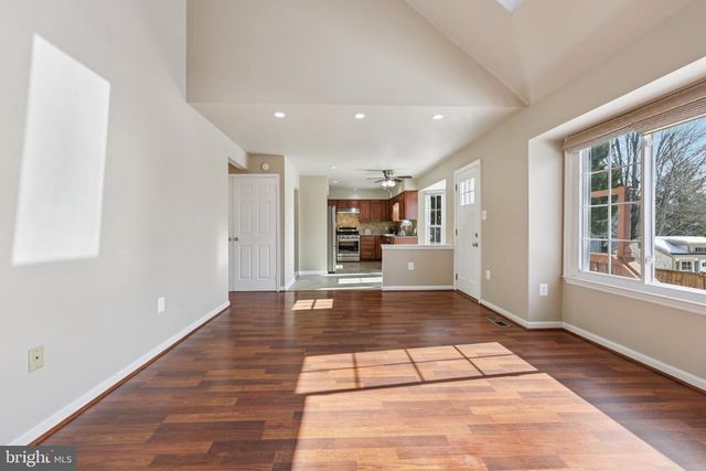 9395 CLOVERHILL CT, Manassas, VA 20110